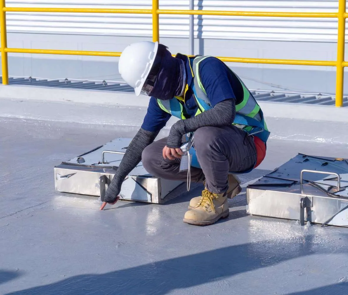 Commercial roof inspection